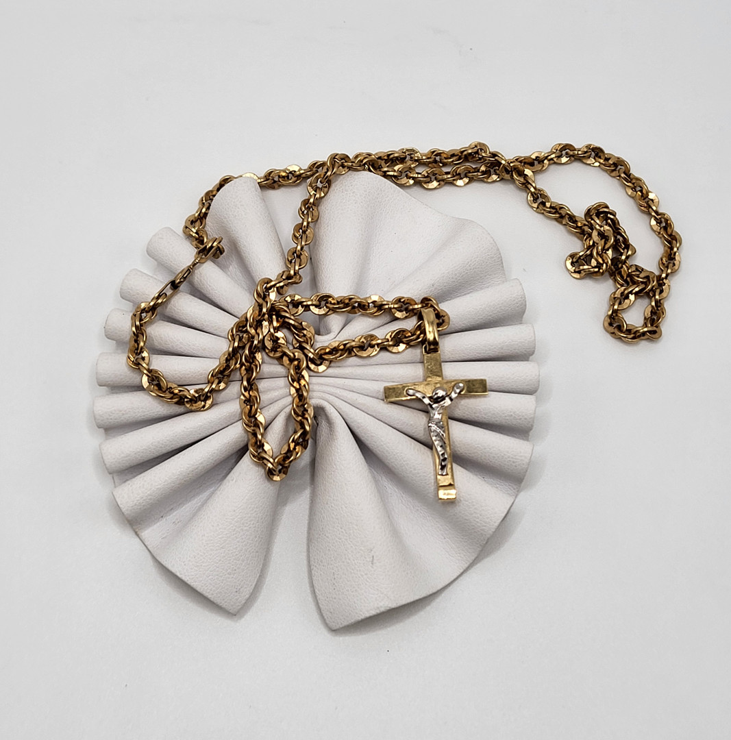 Collana e croce oro 