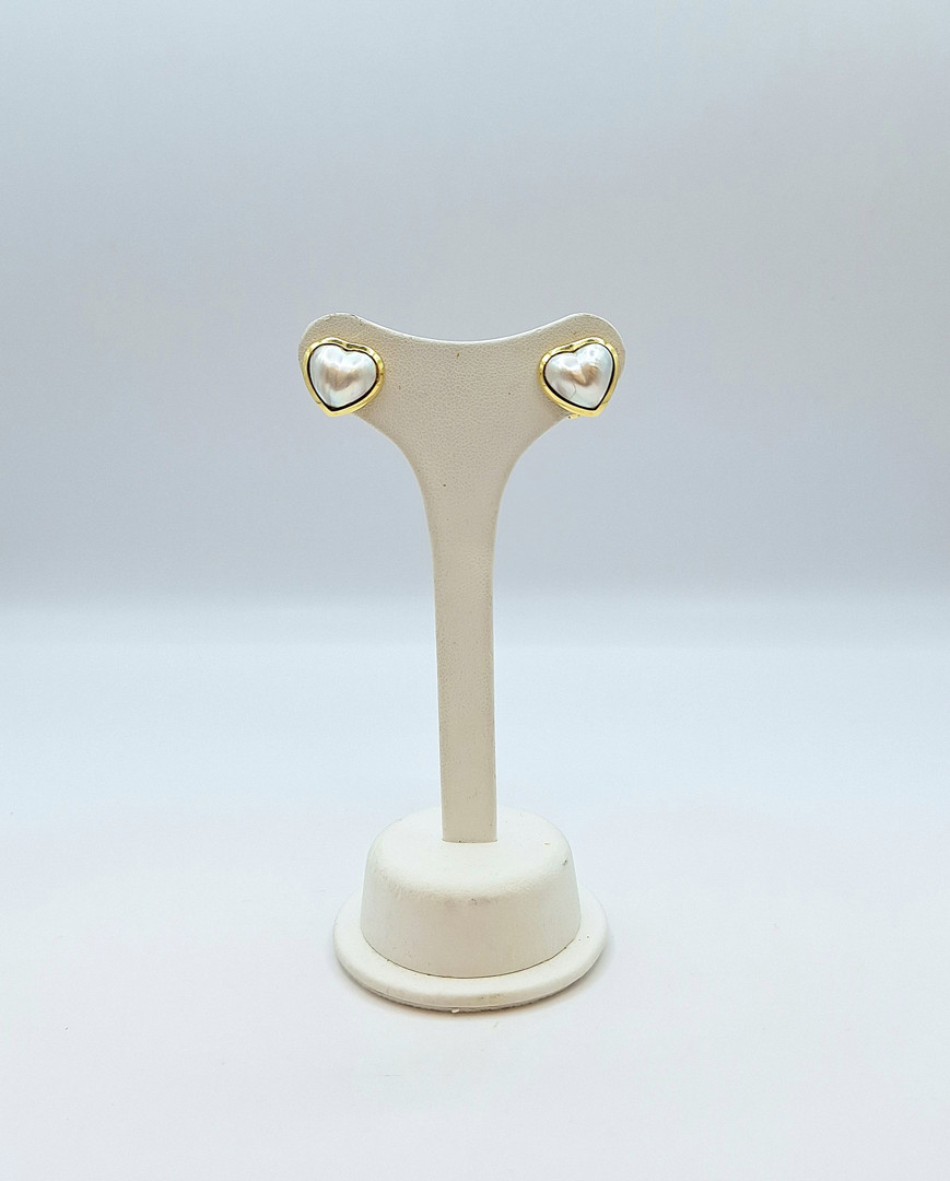 Un paio orecchini oro perle