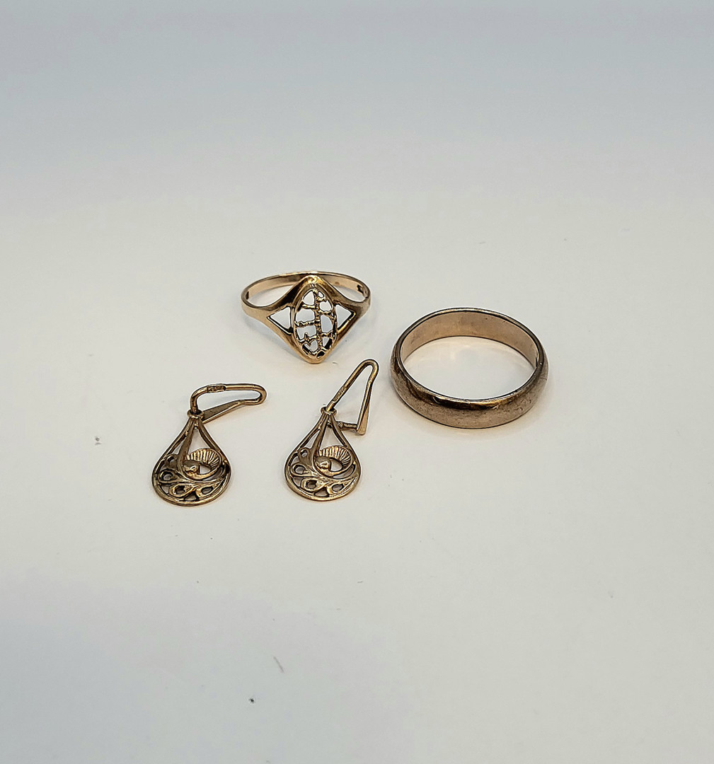 2 anelli paio orecchini oro