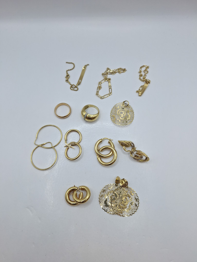 Vari oggetti oro 
