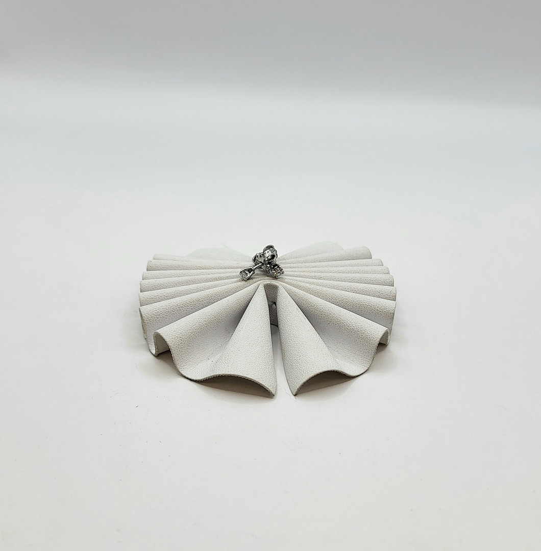 Paio orecchini oro diamantini