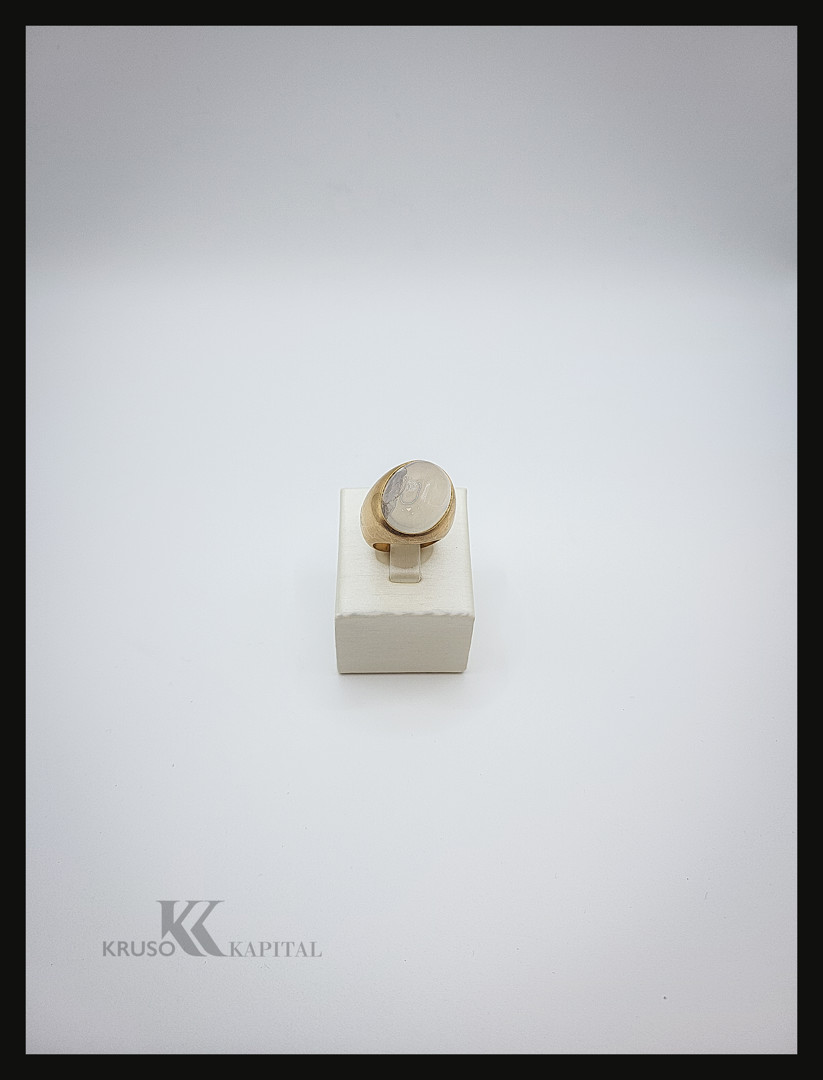Anello a firma Pomellato oro pietra