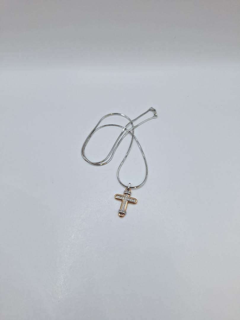 Collana e croce a firma Zancan oro diamantini
