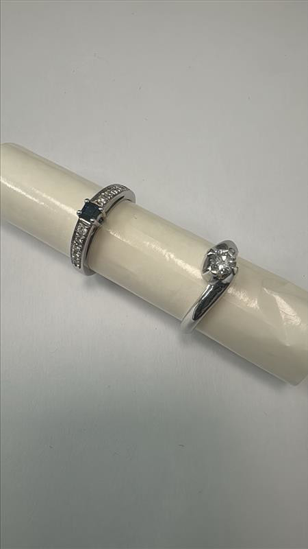 Due anelli oro diamantini pietra