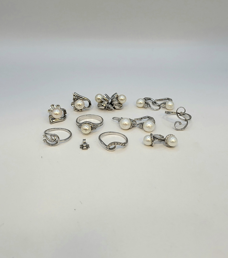 5 paia orecchini 4 anelli oro perle coltivate diamantini