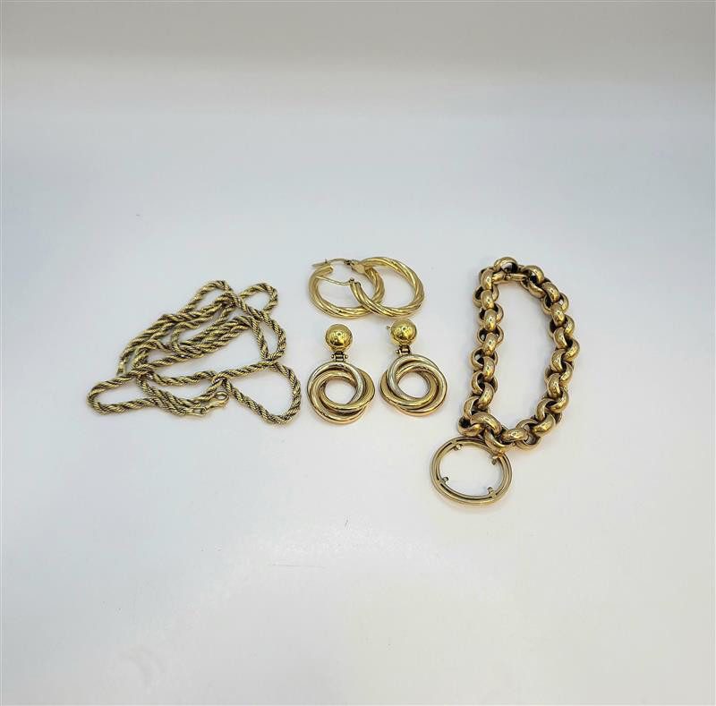 Vari oggetti oro 