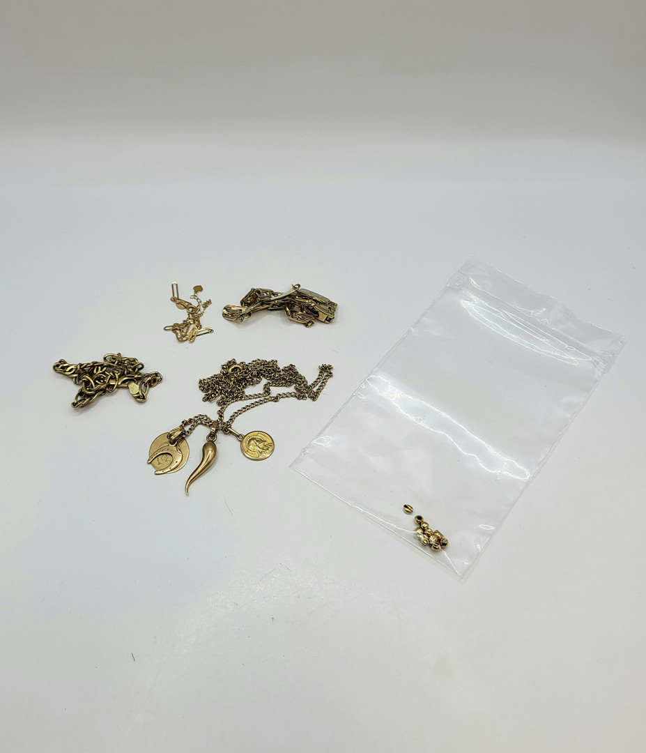 Vari oggetti oro 