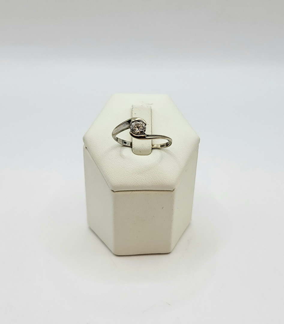 Anello oro pietra