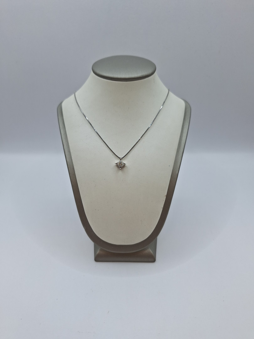 Catenina con ciondolo oro diamante 
