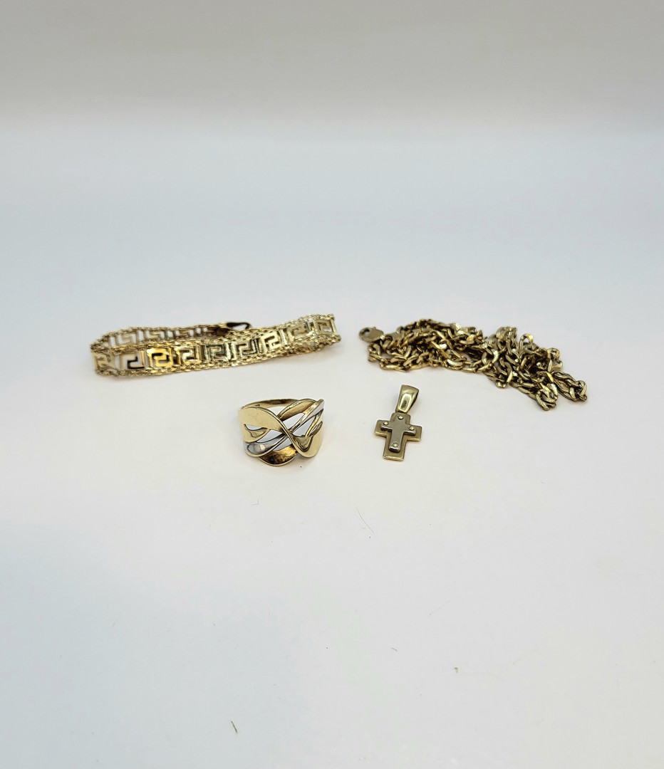 Collana bracciale anello pezzo oro