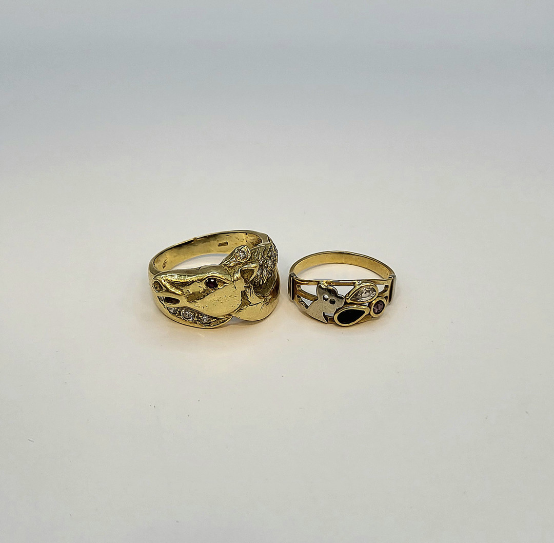 Due anelli oro pietre