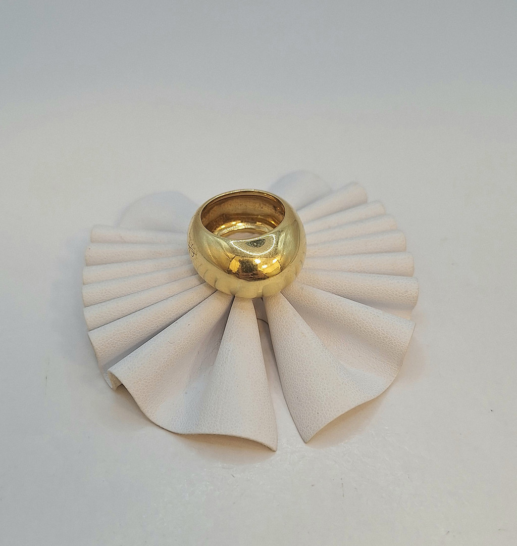 Anello a firma Pomellato oro