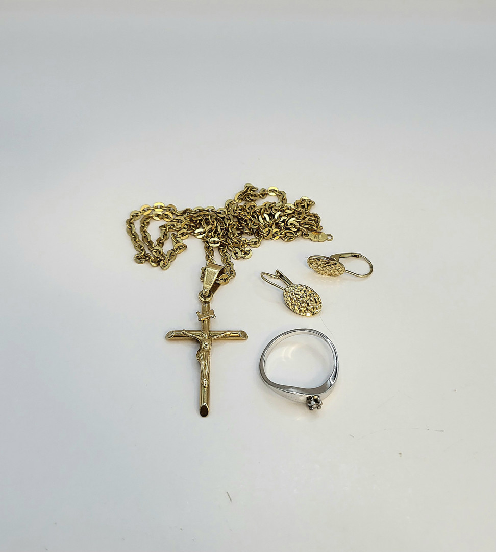 Vari oggetti oro diamantino 