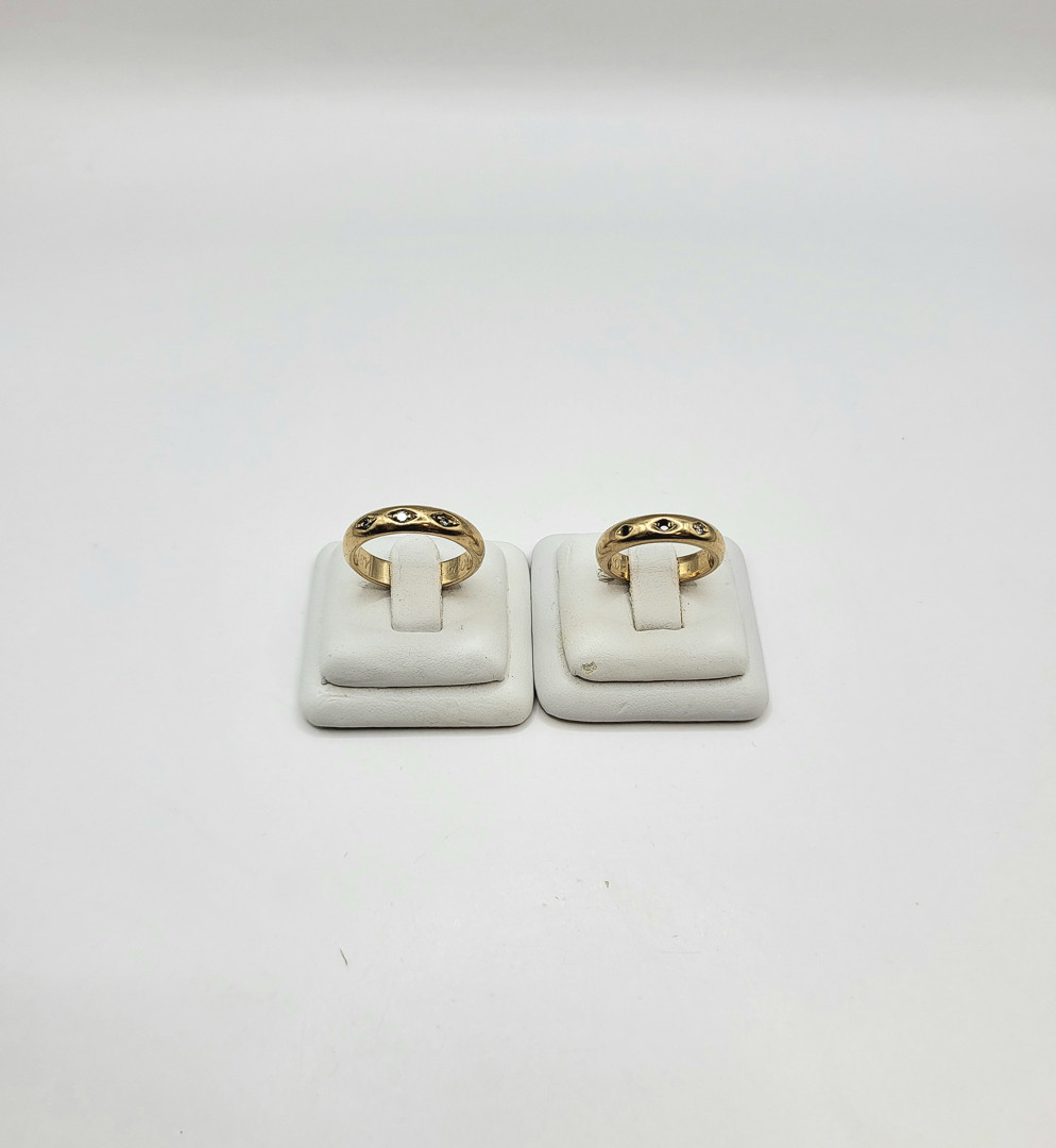 Due anelli oro diamantini