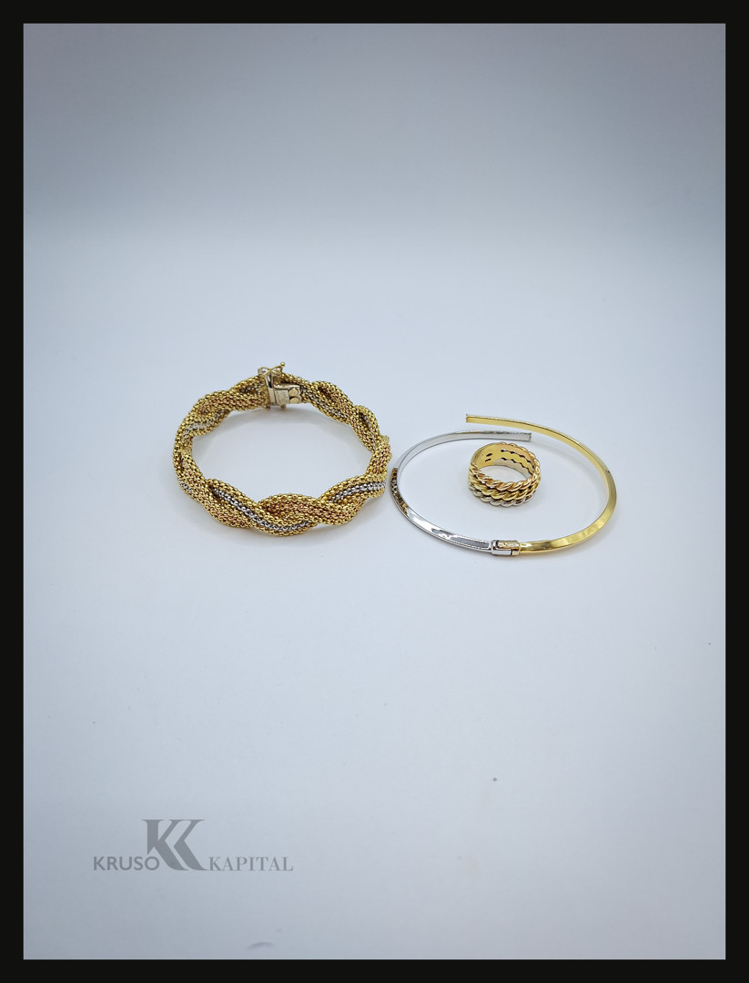 Due bracciali anello oro