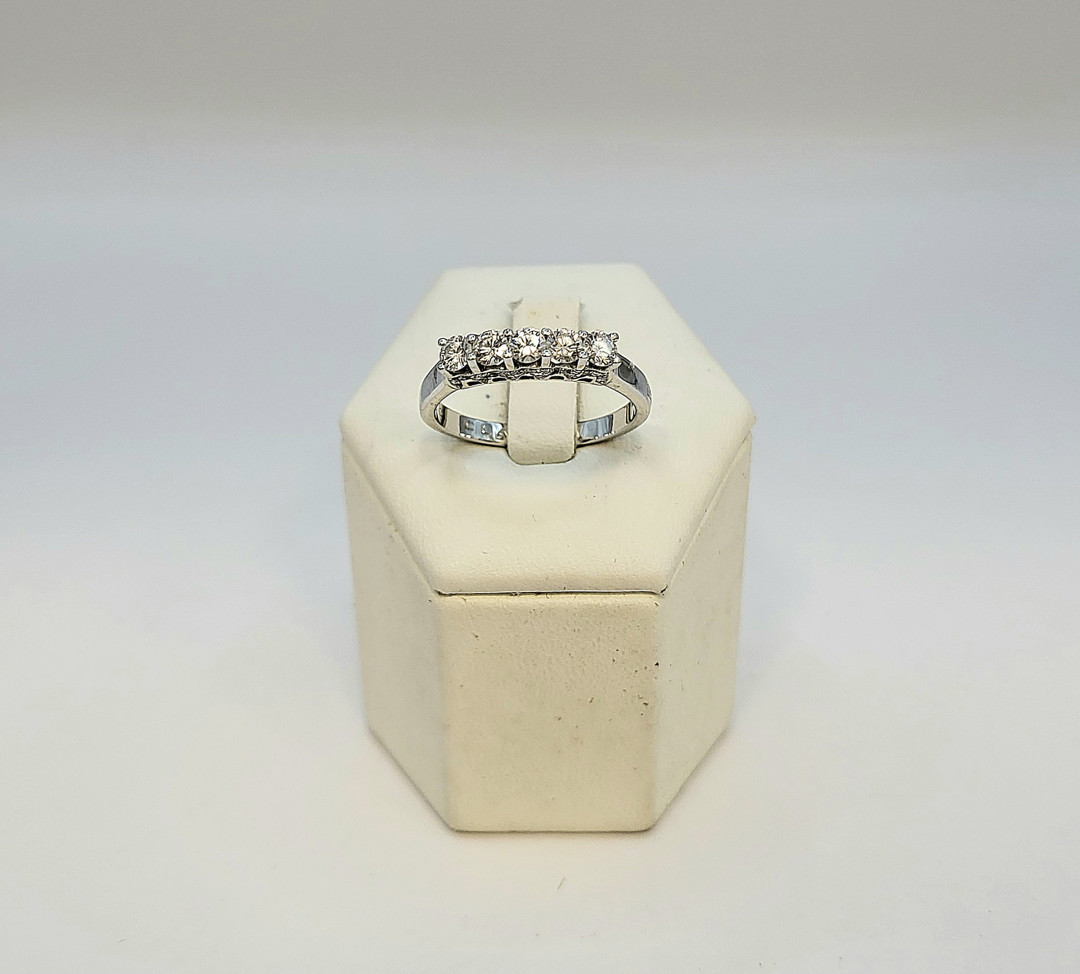 Anello oro diamanti