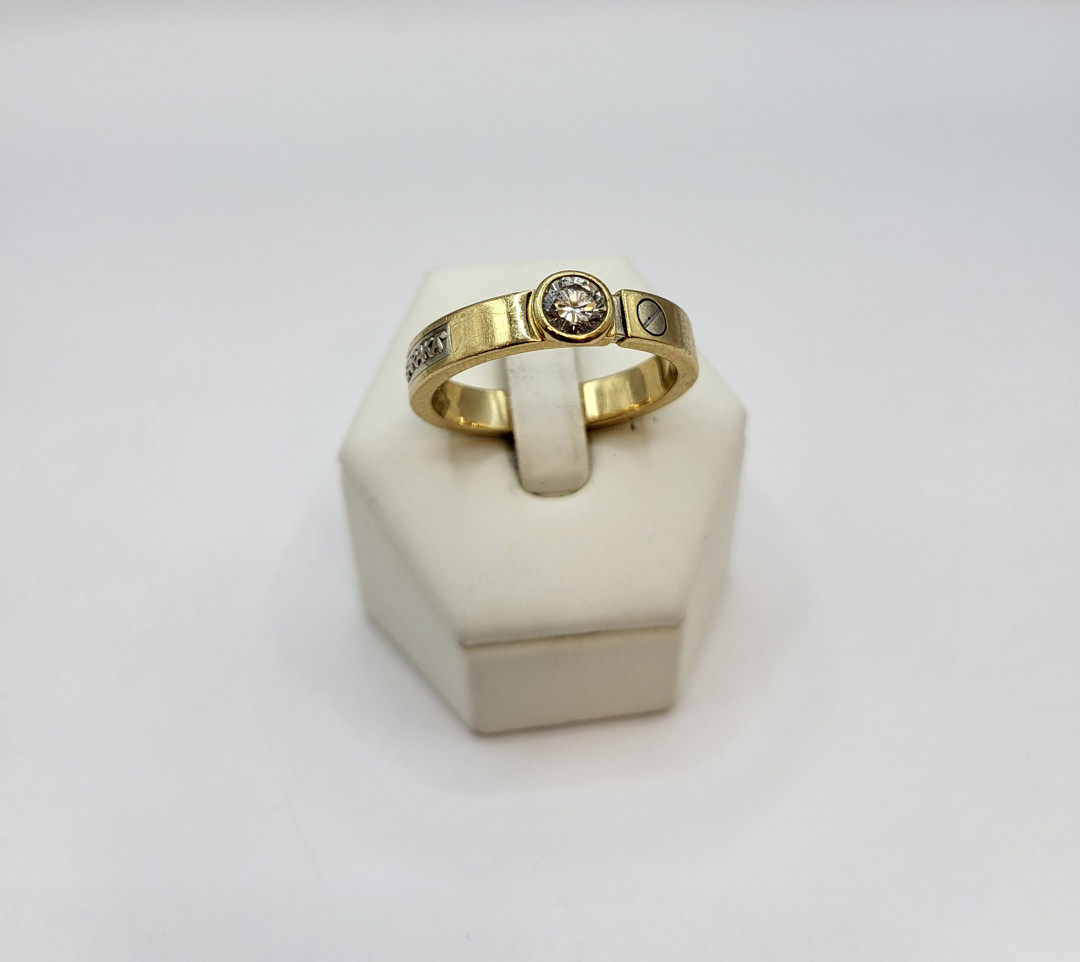 Anello a firma Barakà oro diamante