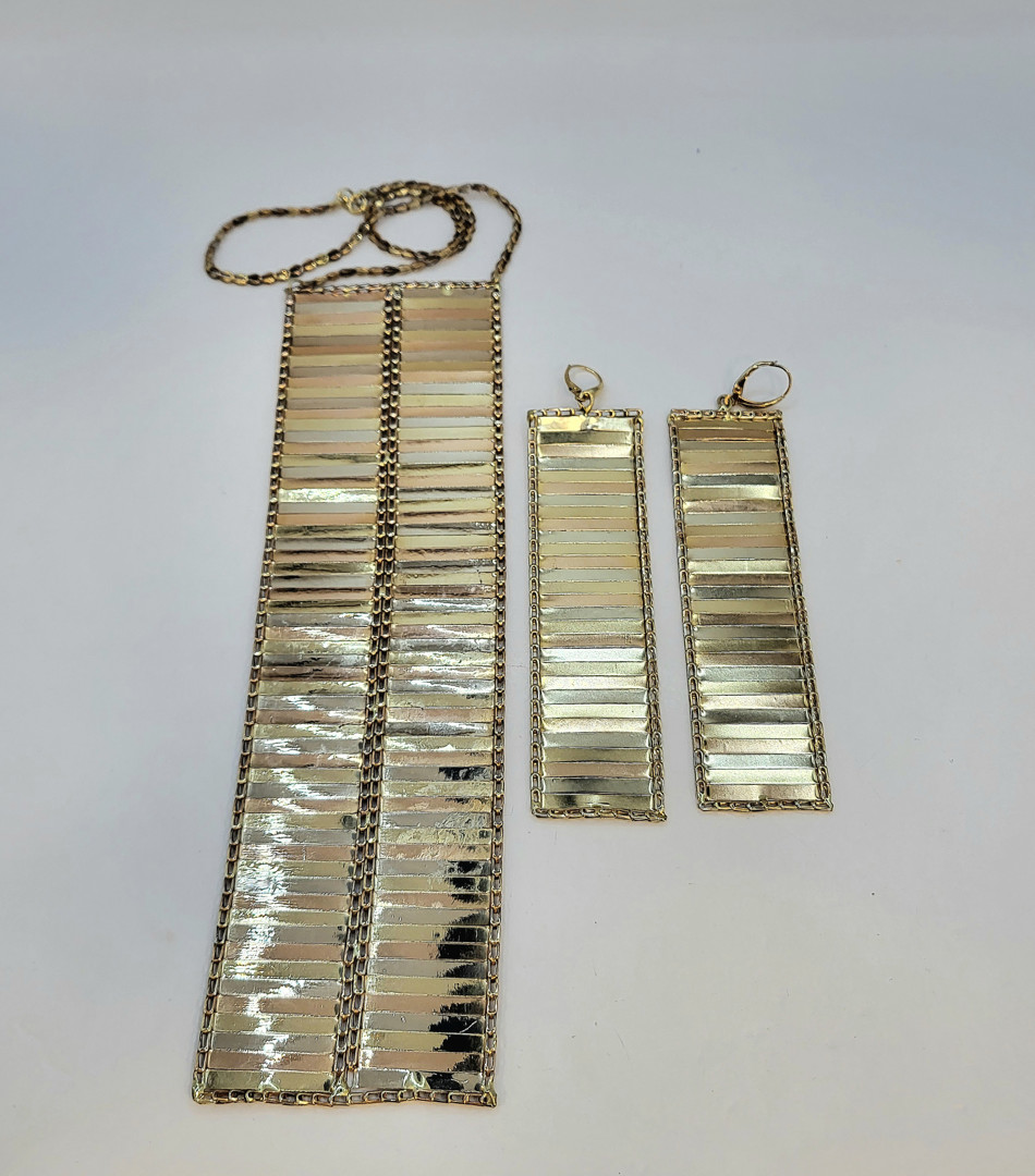 Collana e paio orecchini oro