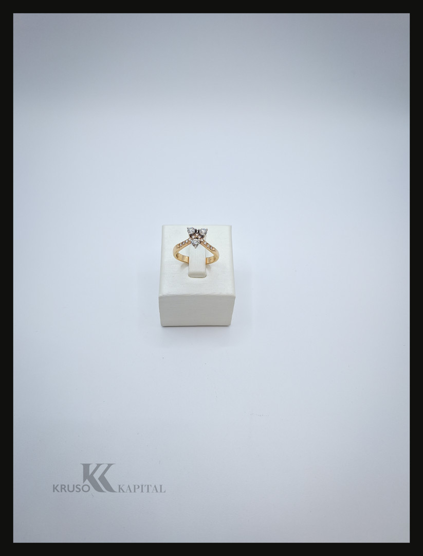 Anello oro a firma Recarlo con diamanti