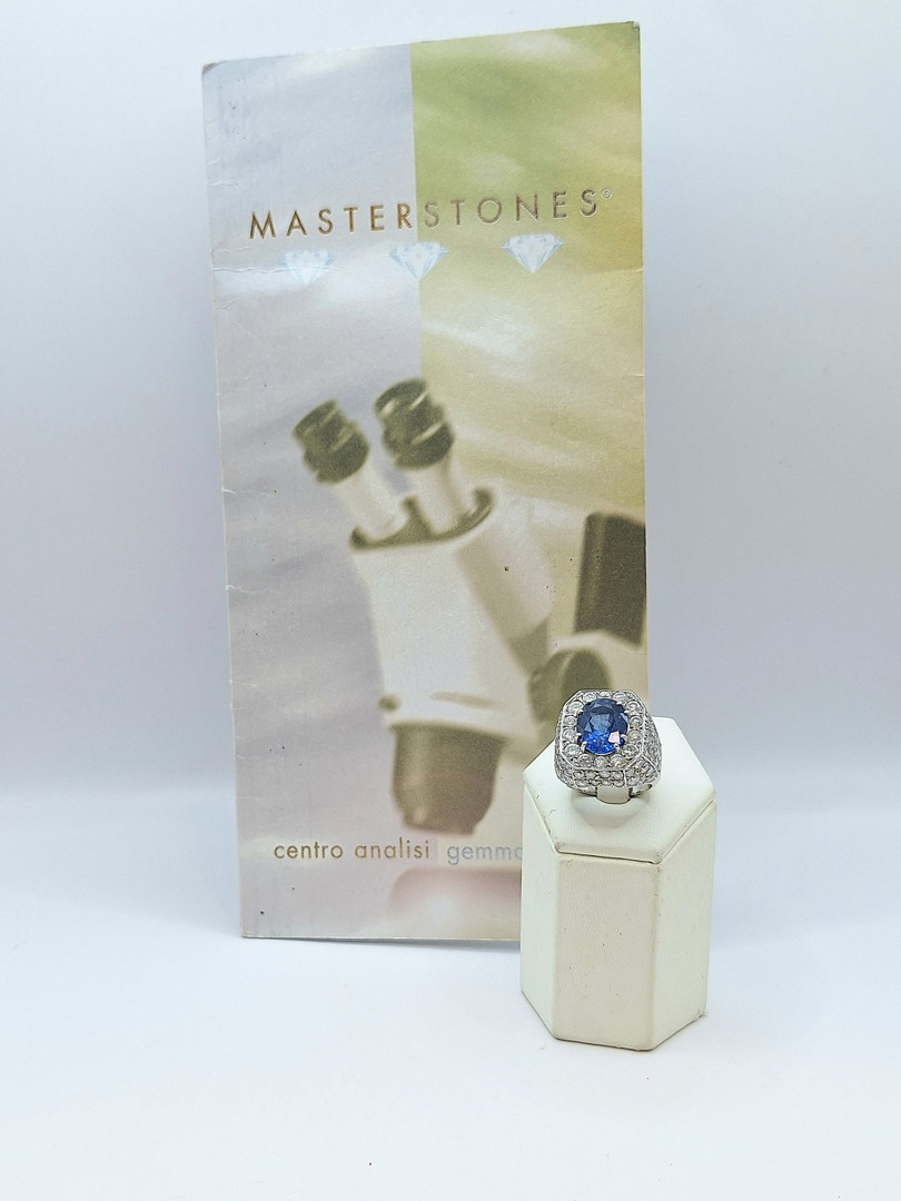 Anello oro zaffiro e diamanti 
