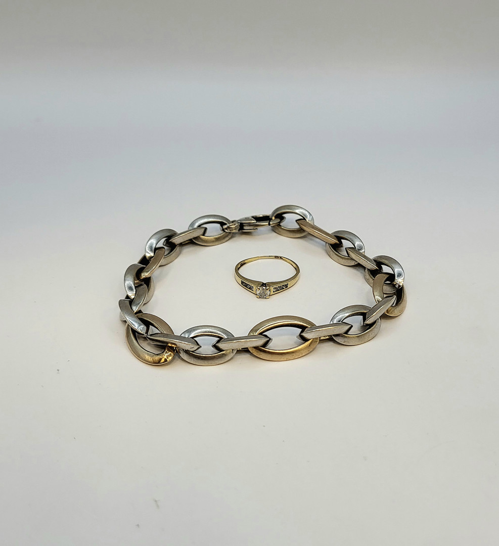 Anello e bracciale oro pietre