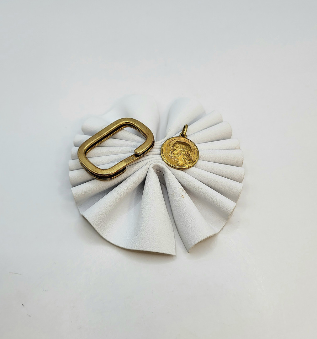 Portachiavi e ciondolo oro