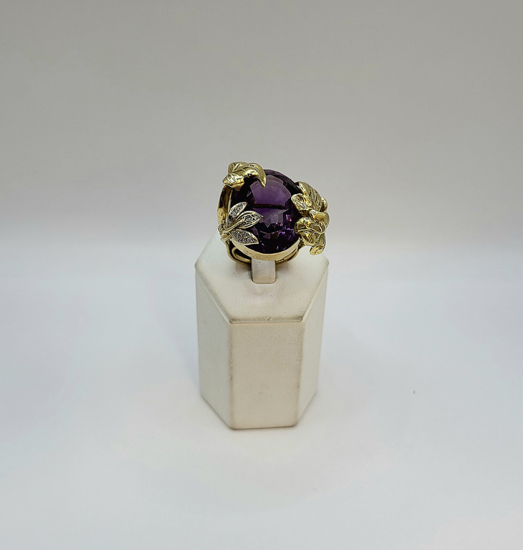 Anello oro pietra diamantini