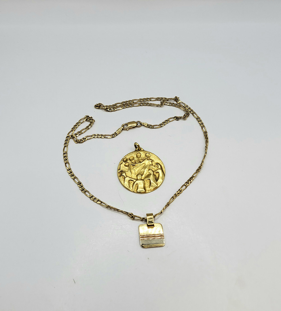 Collana e due ciondoli oro