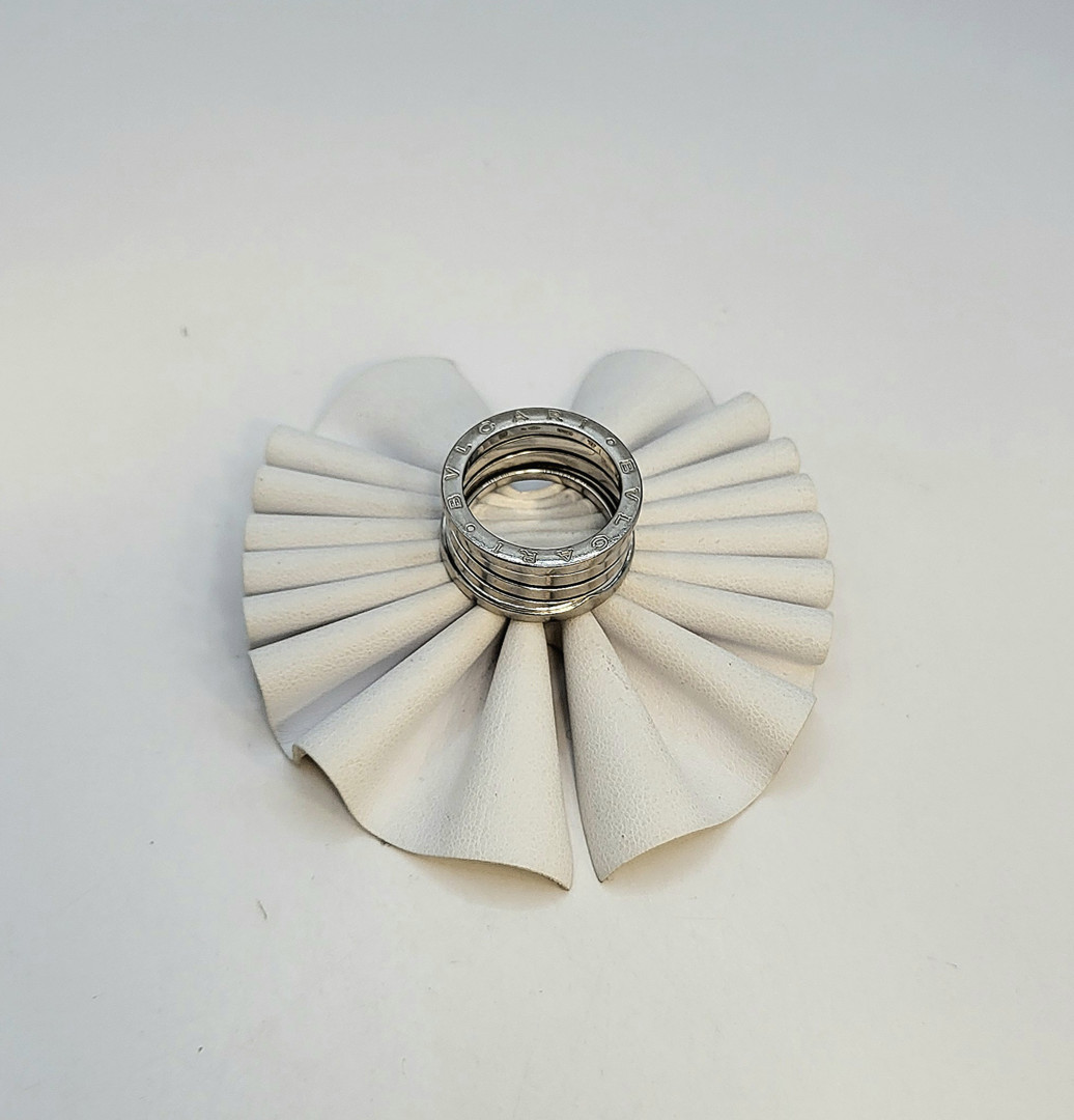 Anello oro a firma Bulgari 