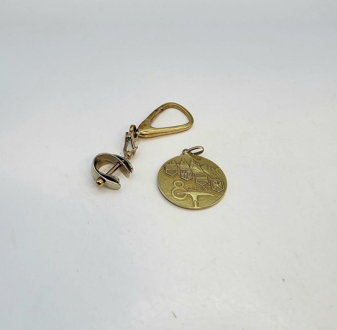 Portachiavi e ciondolo oro