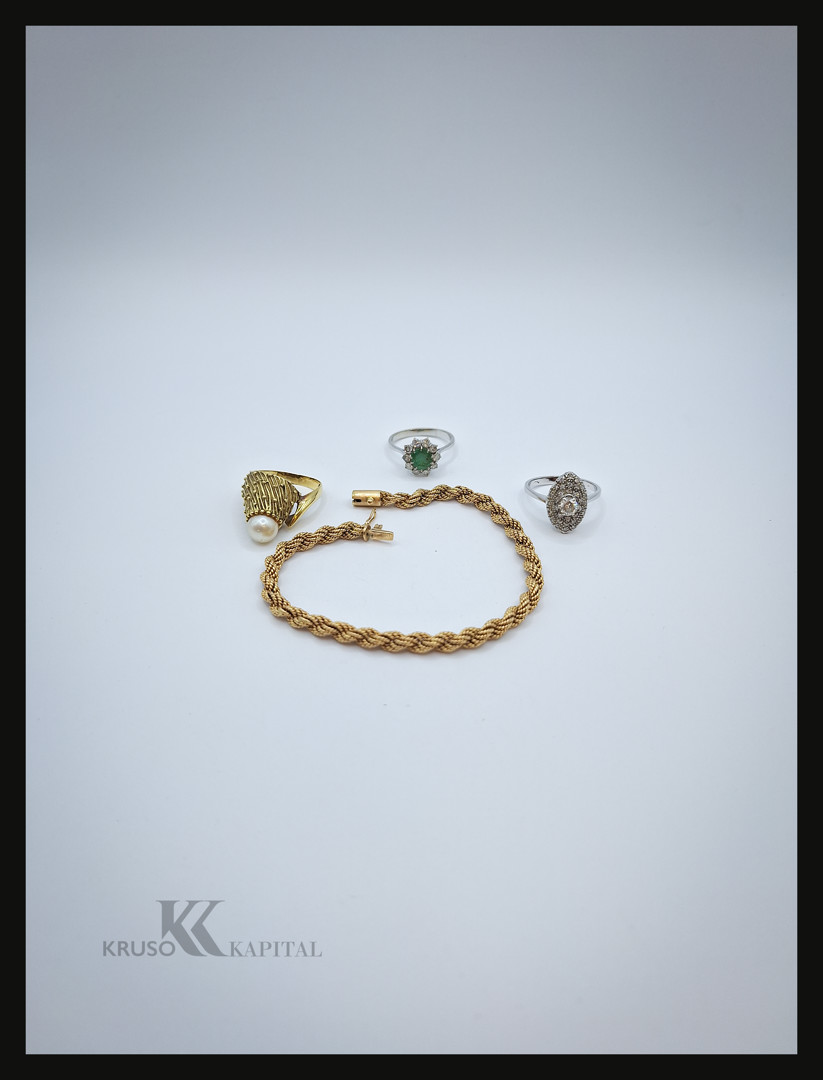 Tre anelli e bracciale in oro pietra diamantini perla 