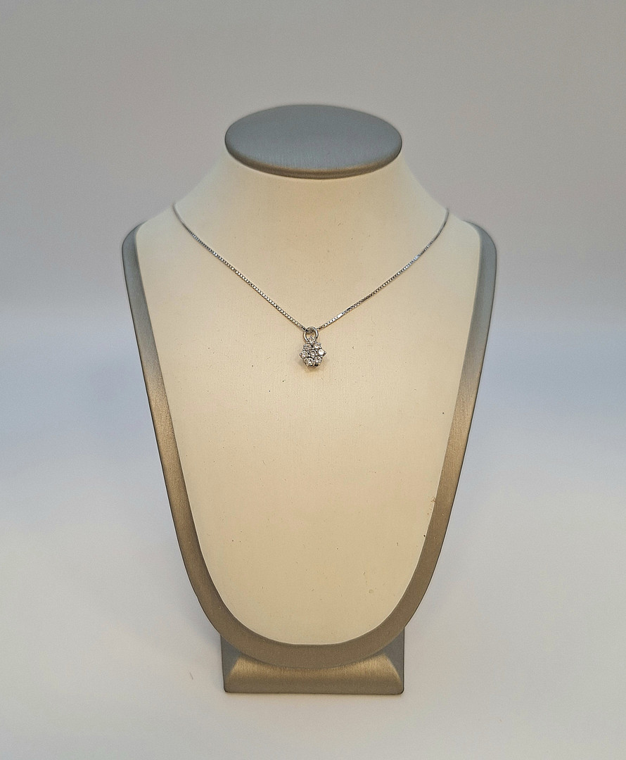 Catenina con ciondolo oro diamantini