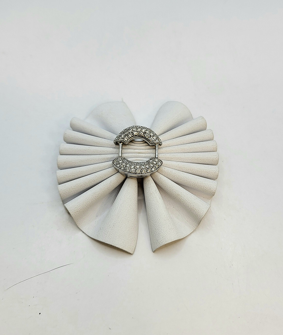 Chiusura oro diamantini