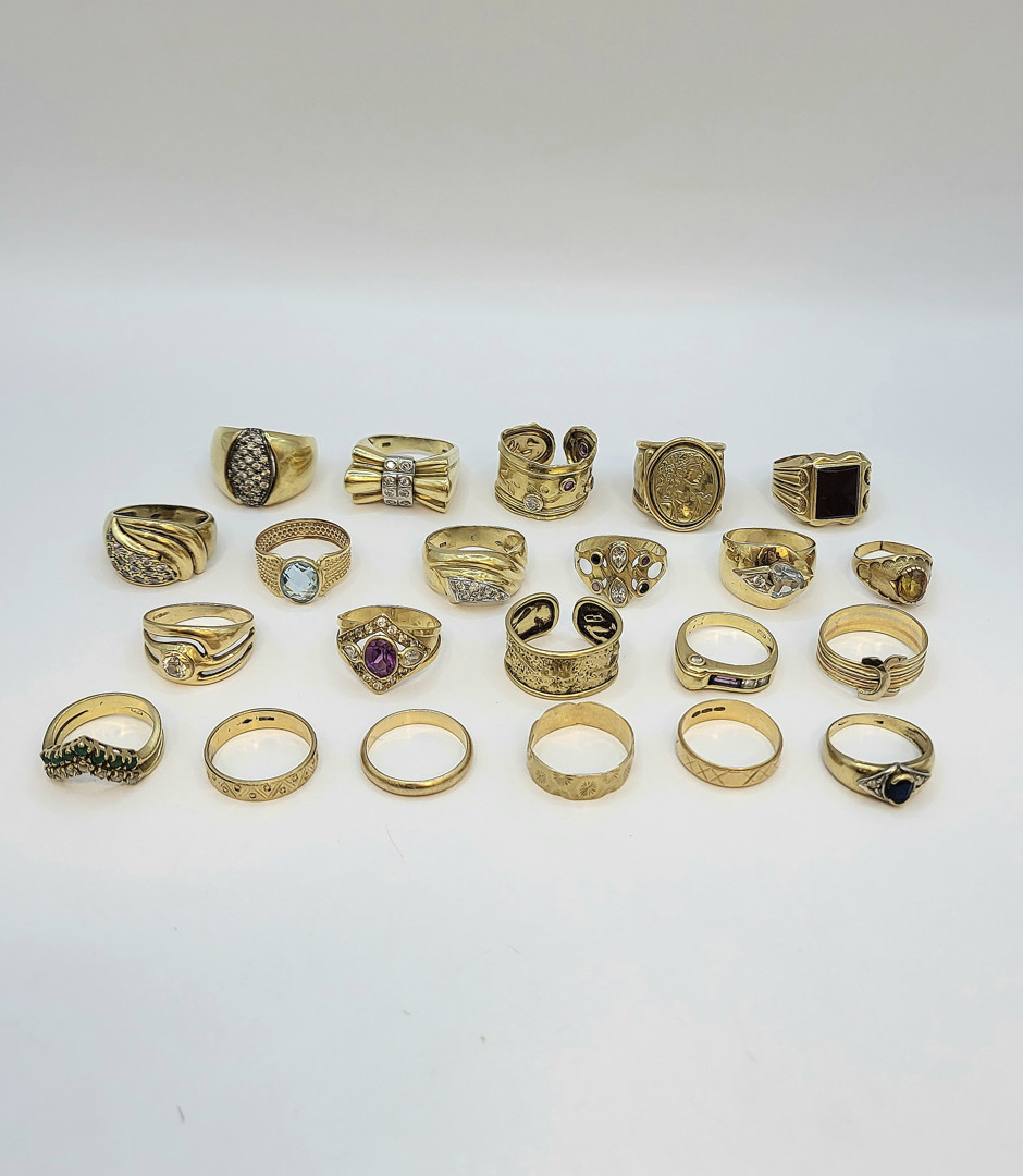 Anelli oro pietre 
