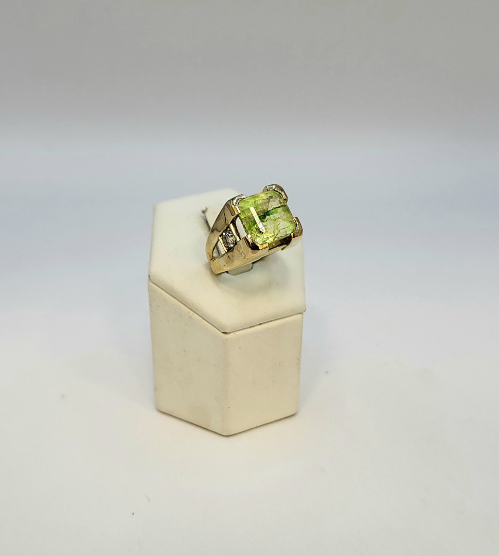 Anello oro pietra diamanti