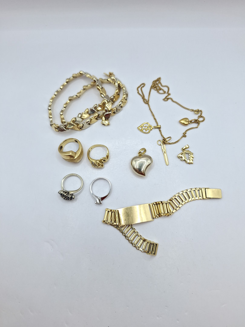 Vari oggetti in oro diamantino pietre 