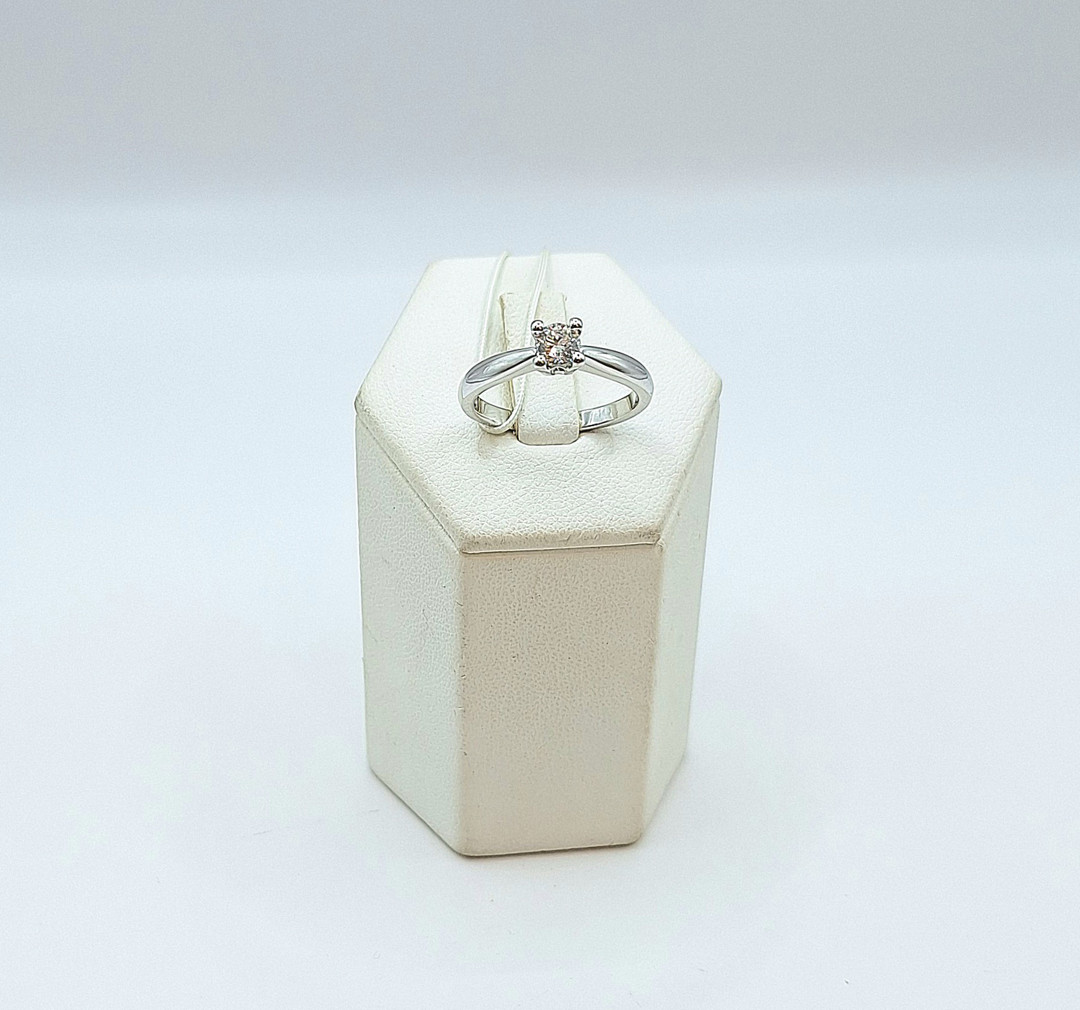 Anello oro diamante