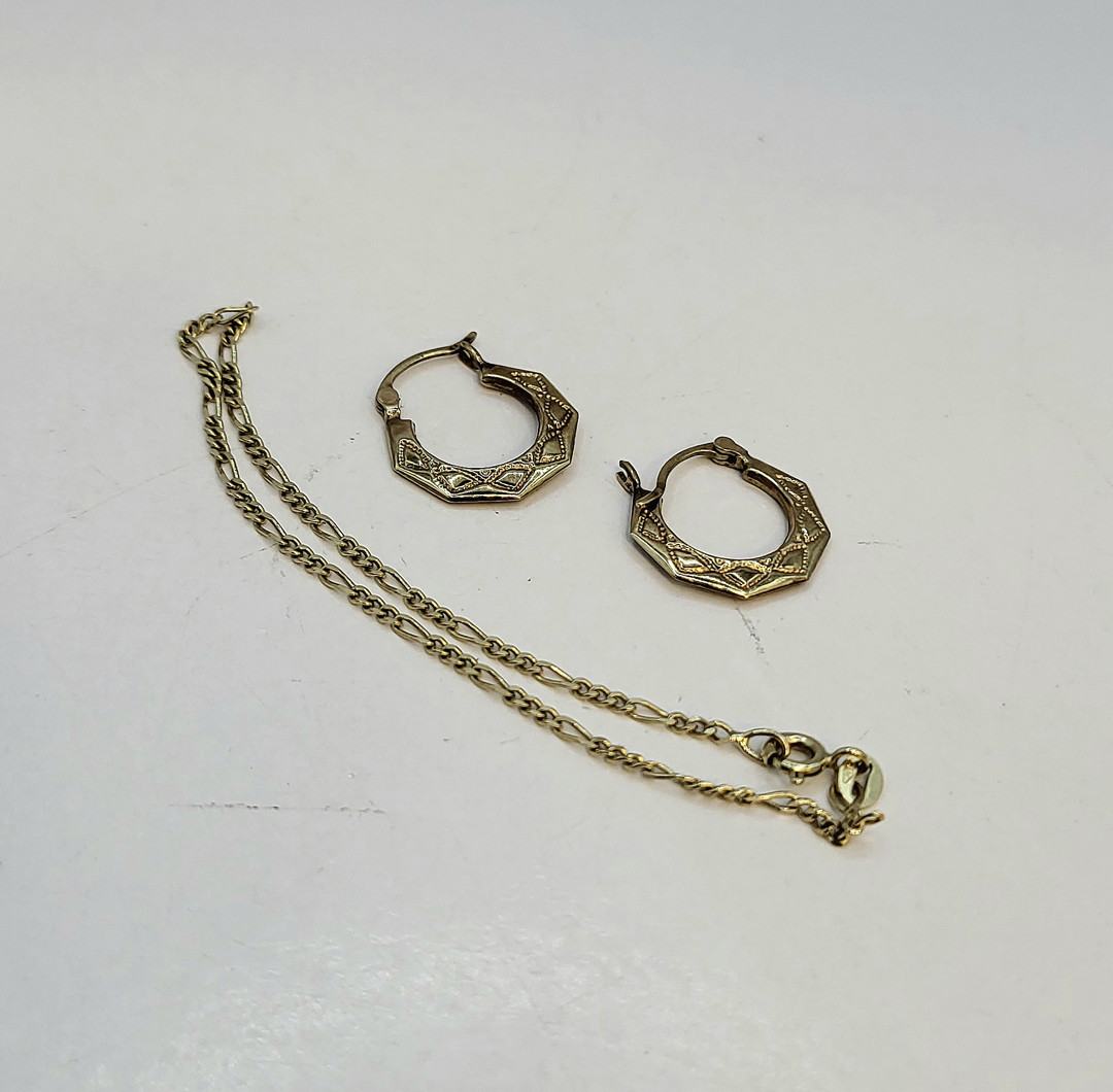 Bracciale e paio orecchini oro
