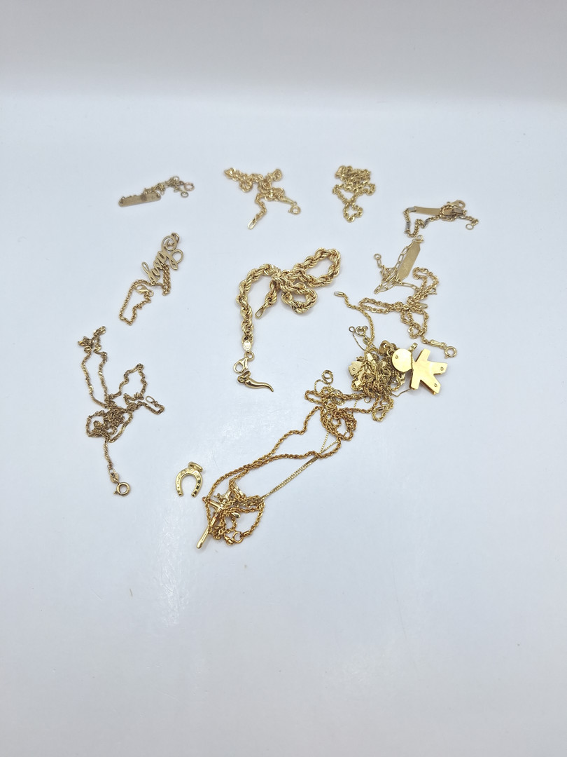 Vari oggetti in oro 