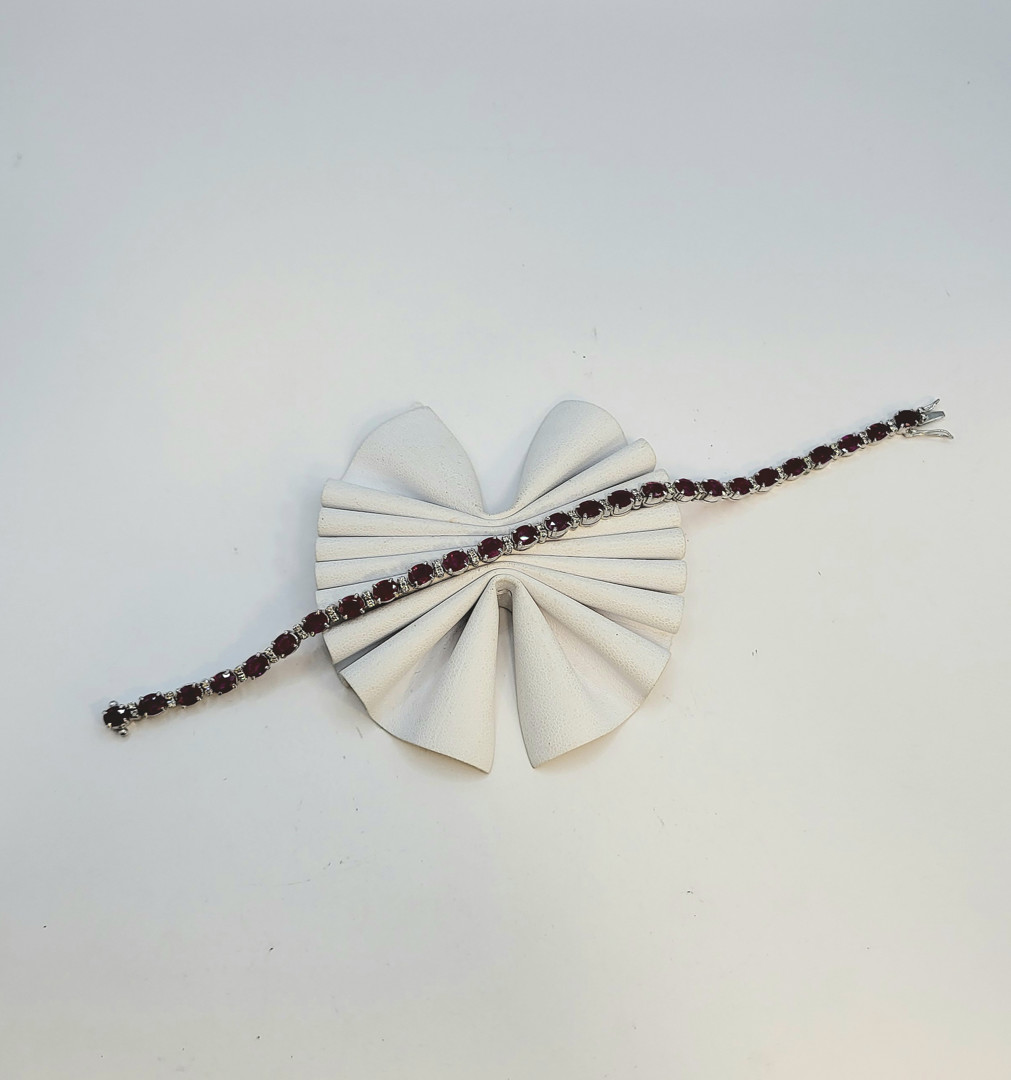 Bracciale oro diamantini pietre