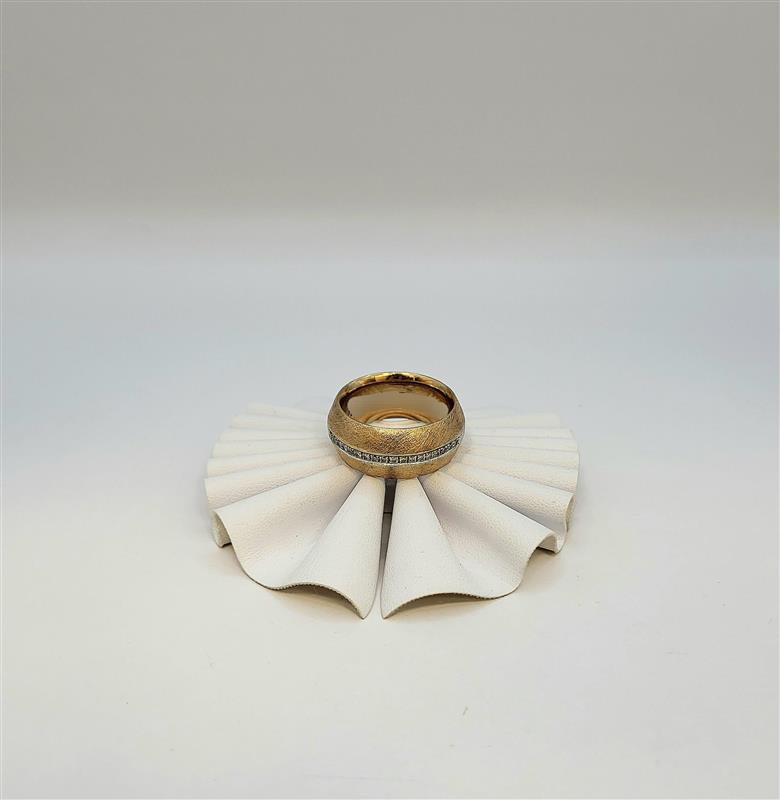 Anello oro diamantini a firma Leo Pizzo 
