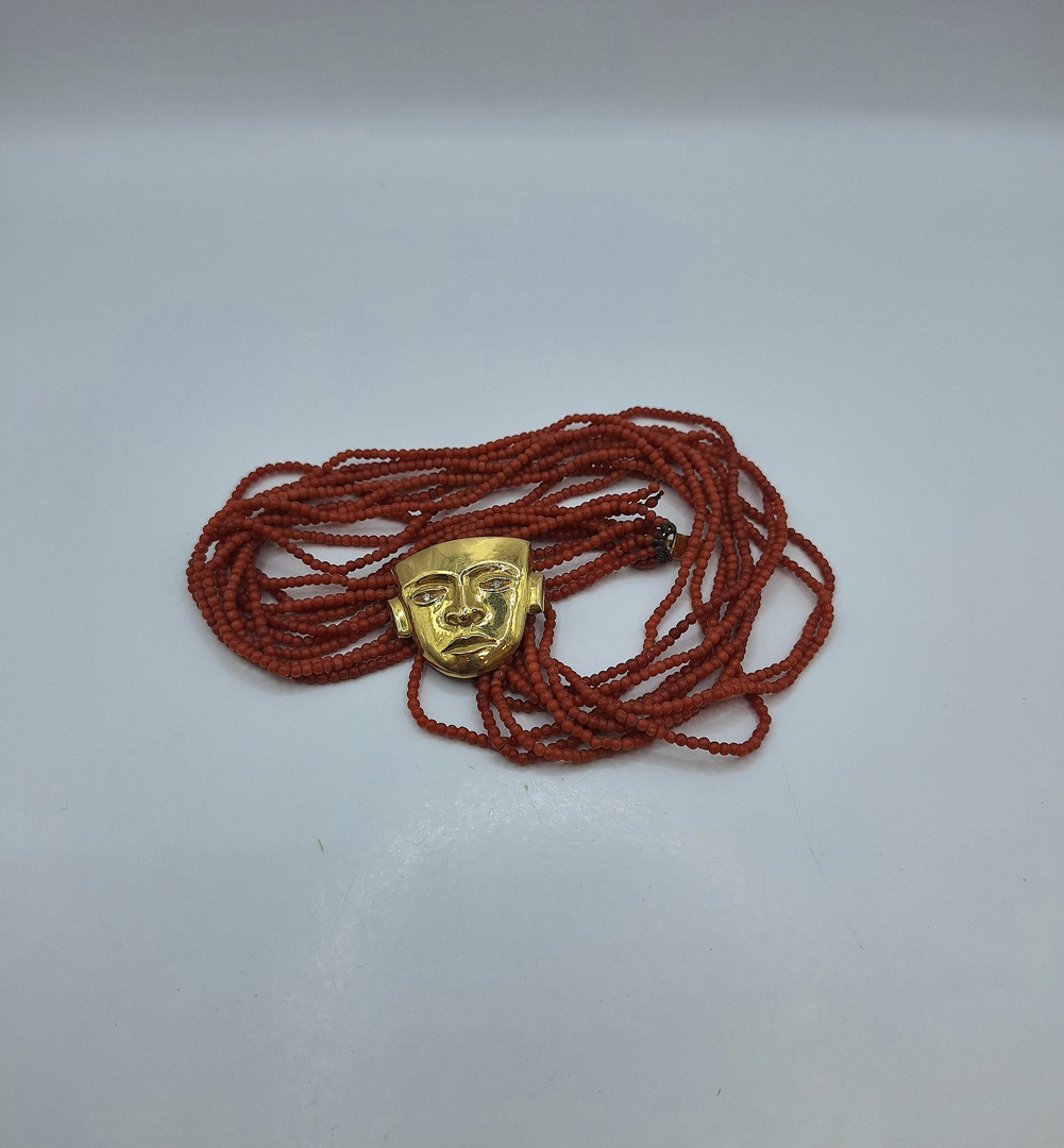 Filo coralli con fermezza oro 