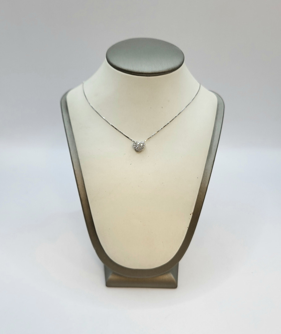 Catenina e ciondolo oro diamantini