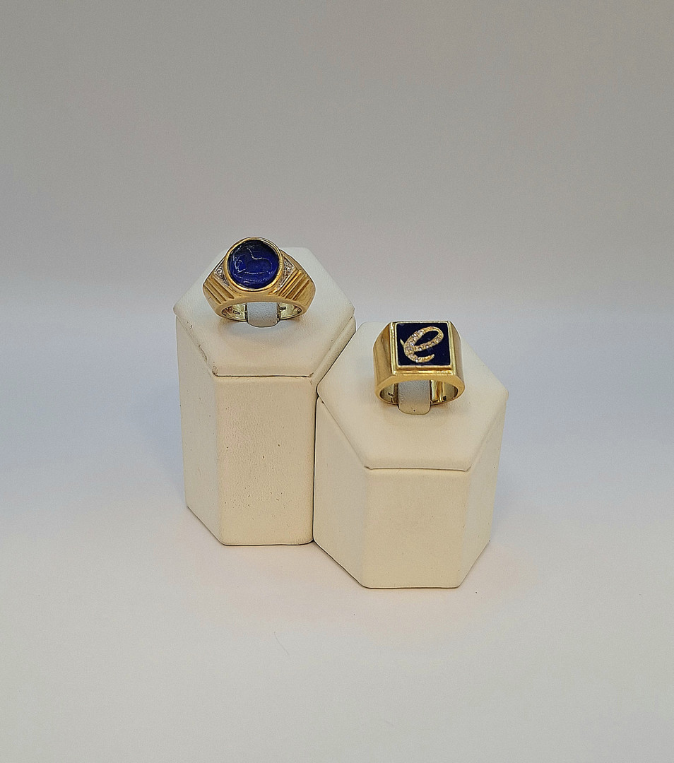 Due anelli oro pietre diamantini