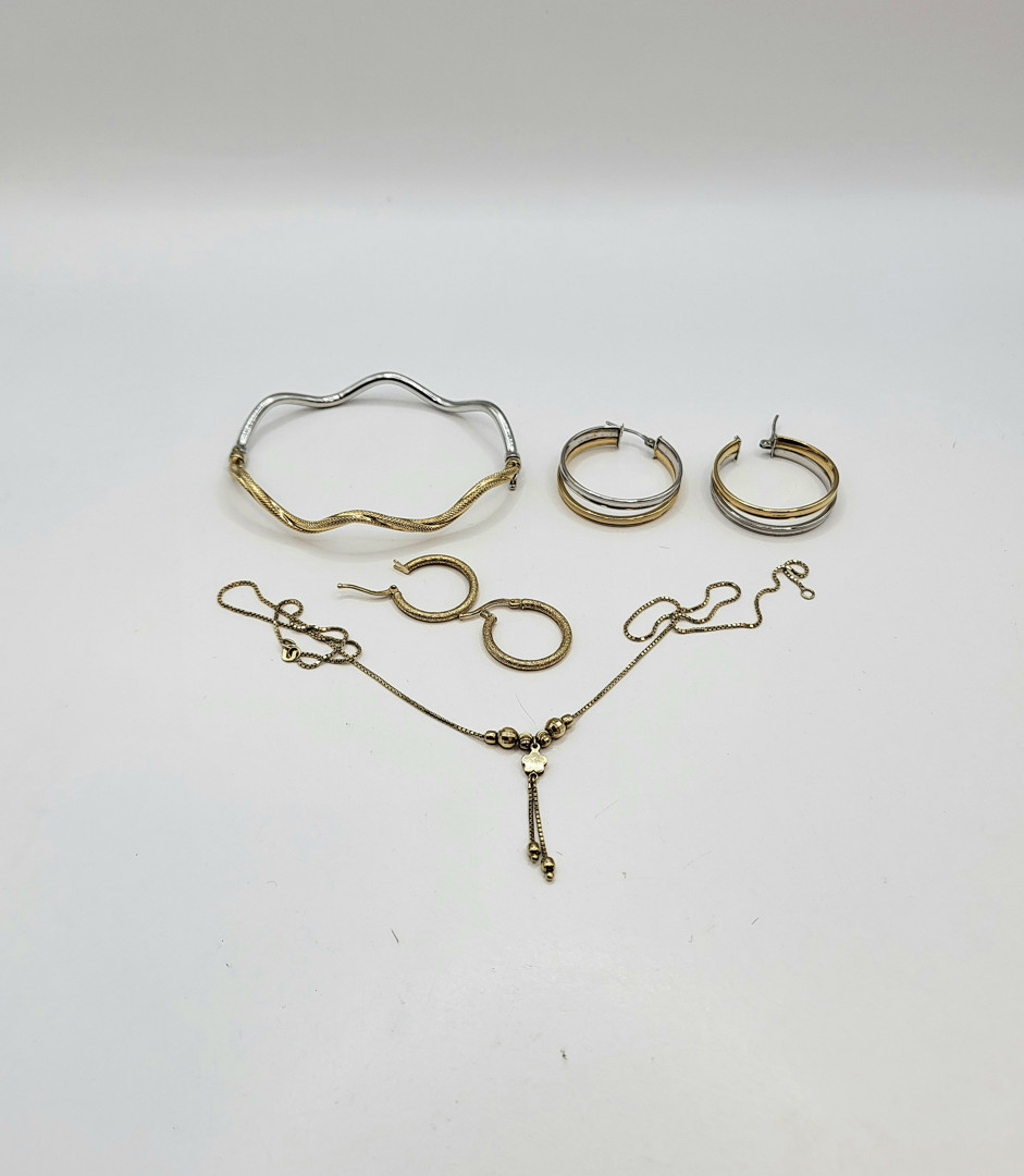 Bracciale collana e due paia orecchini oro 