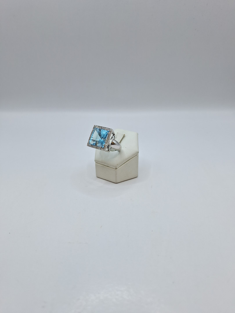 Anello oro pietra diamantini