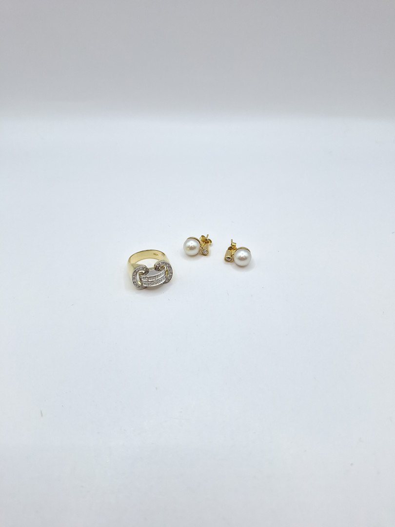Anello e paio orecchini oro diamantini perle 