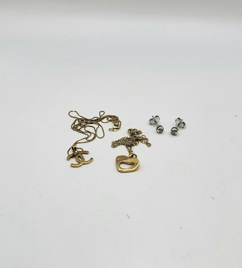 Vari oggetti oro diamantini