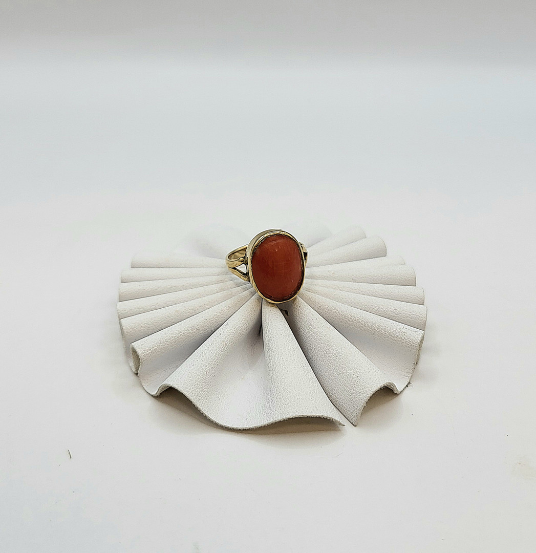 Anello oro corallo