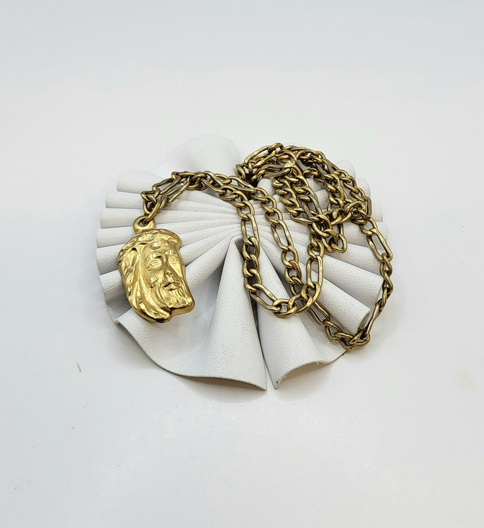 Collana e pezzo oro